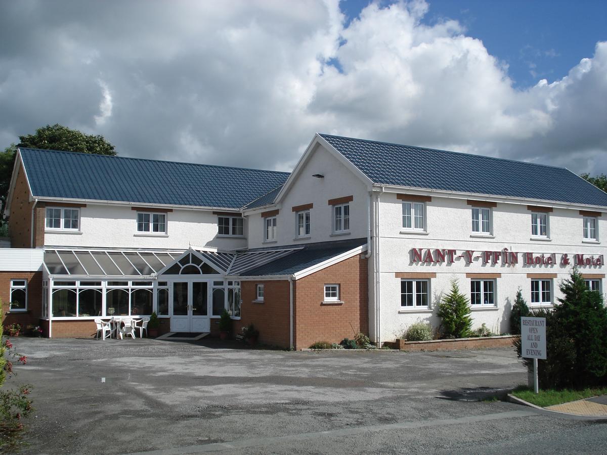 Nant-Y-Ffin Hotel Llandissilio Zewnętrze zdjęcie